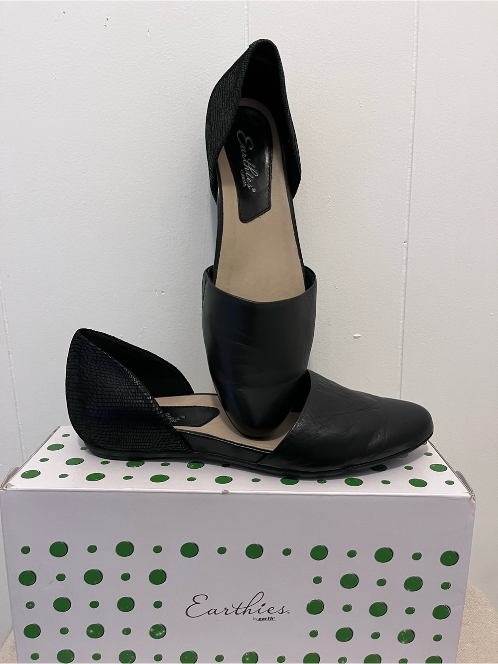 Earthies Brie Flats